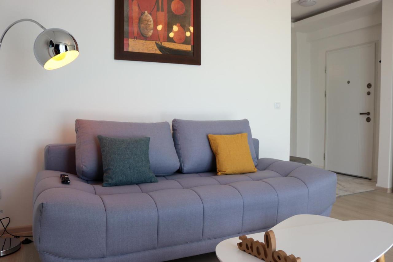 Azure Sea Apartments - Bychoice Mamaia Esterno foto