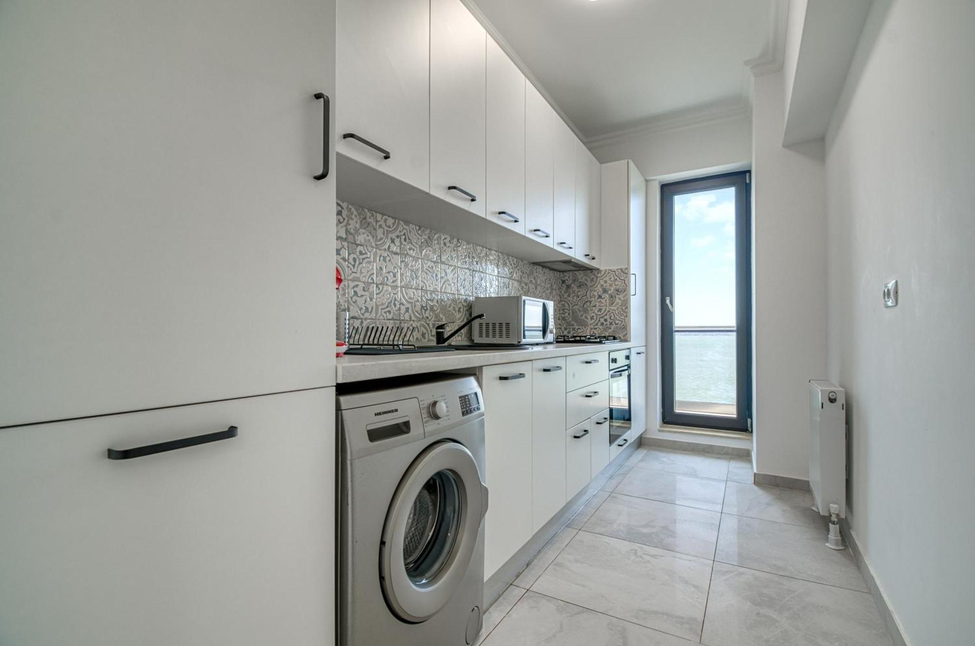 Azure Sea Apartments - Bychoice Mamaia Esterno foto