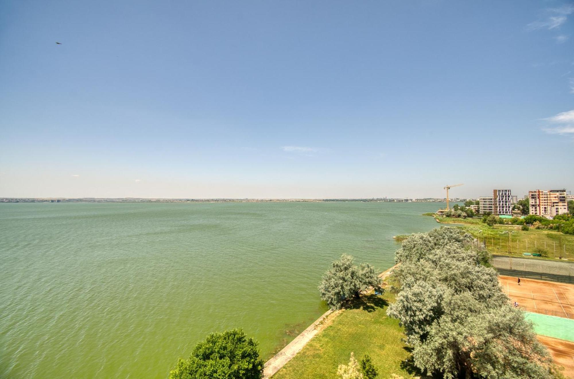 Azure Sea Apartments - Bychoice Mamaia Esterno foto