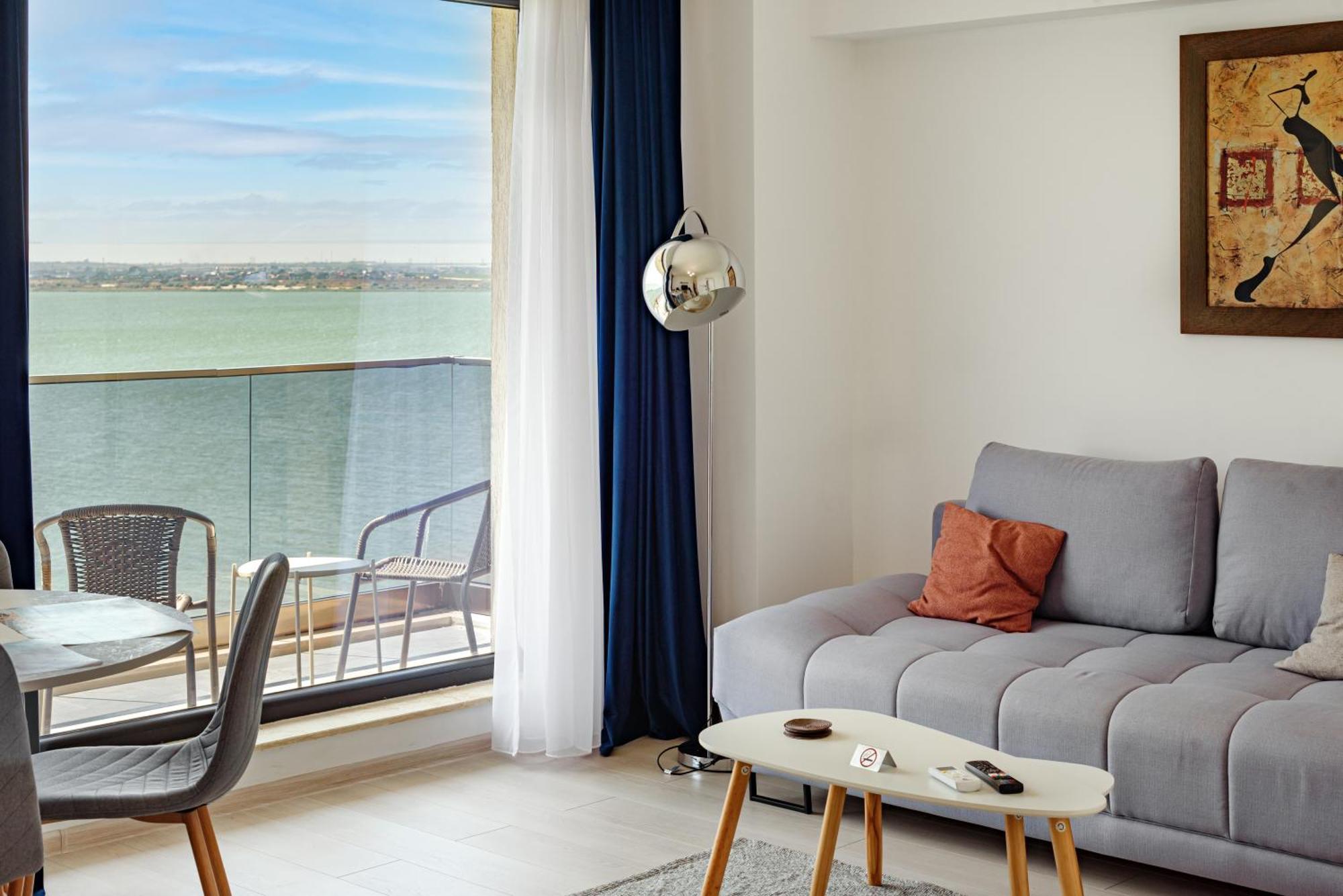 Azure Sea Apartments - Bychoice Mamaia Esterno foto