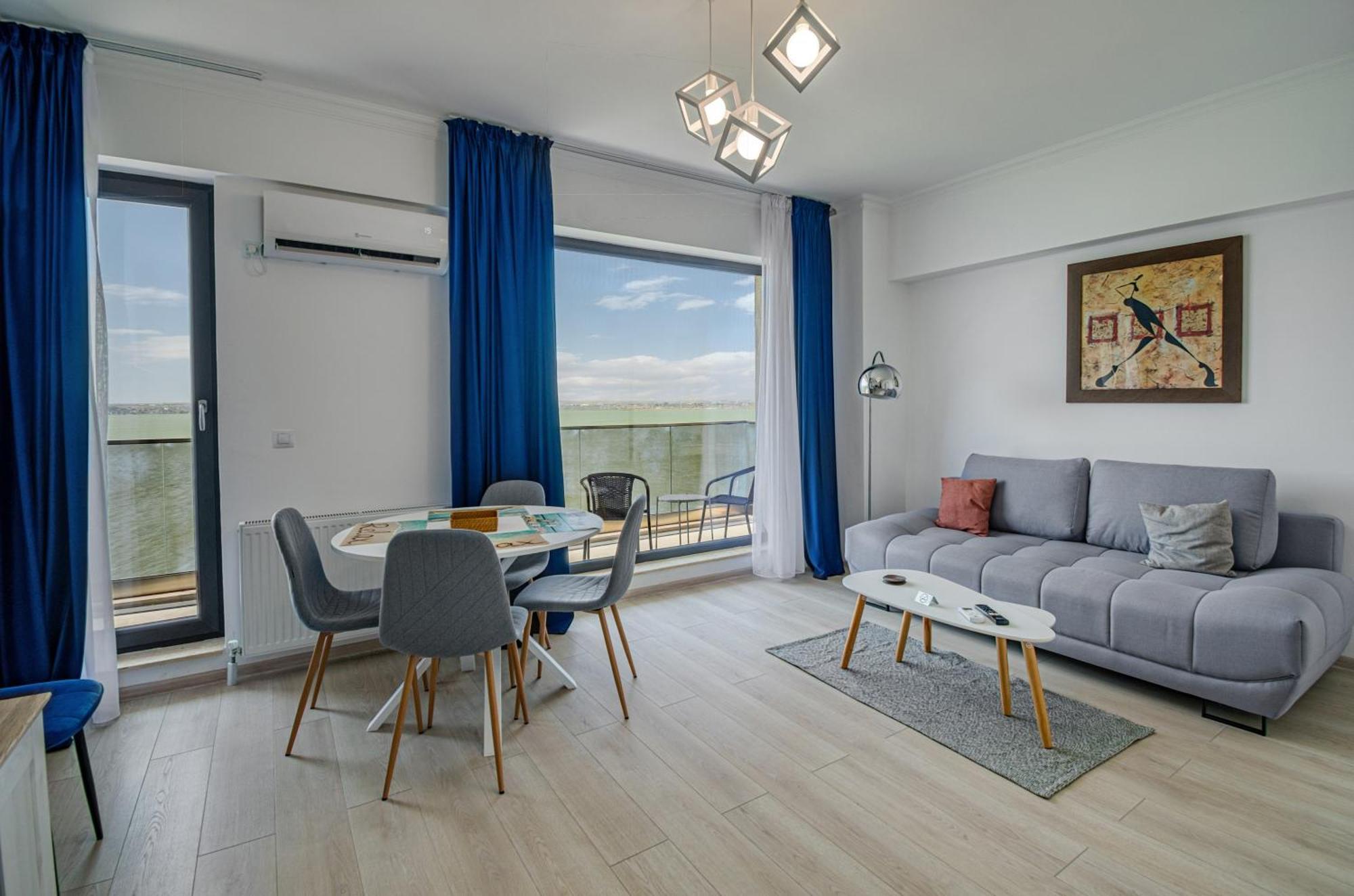 Azure Sea Apartments - Bychoice Mamaia Esterno foto