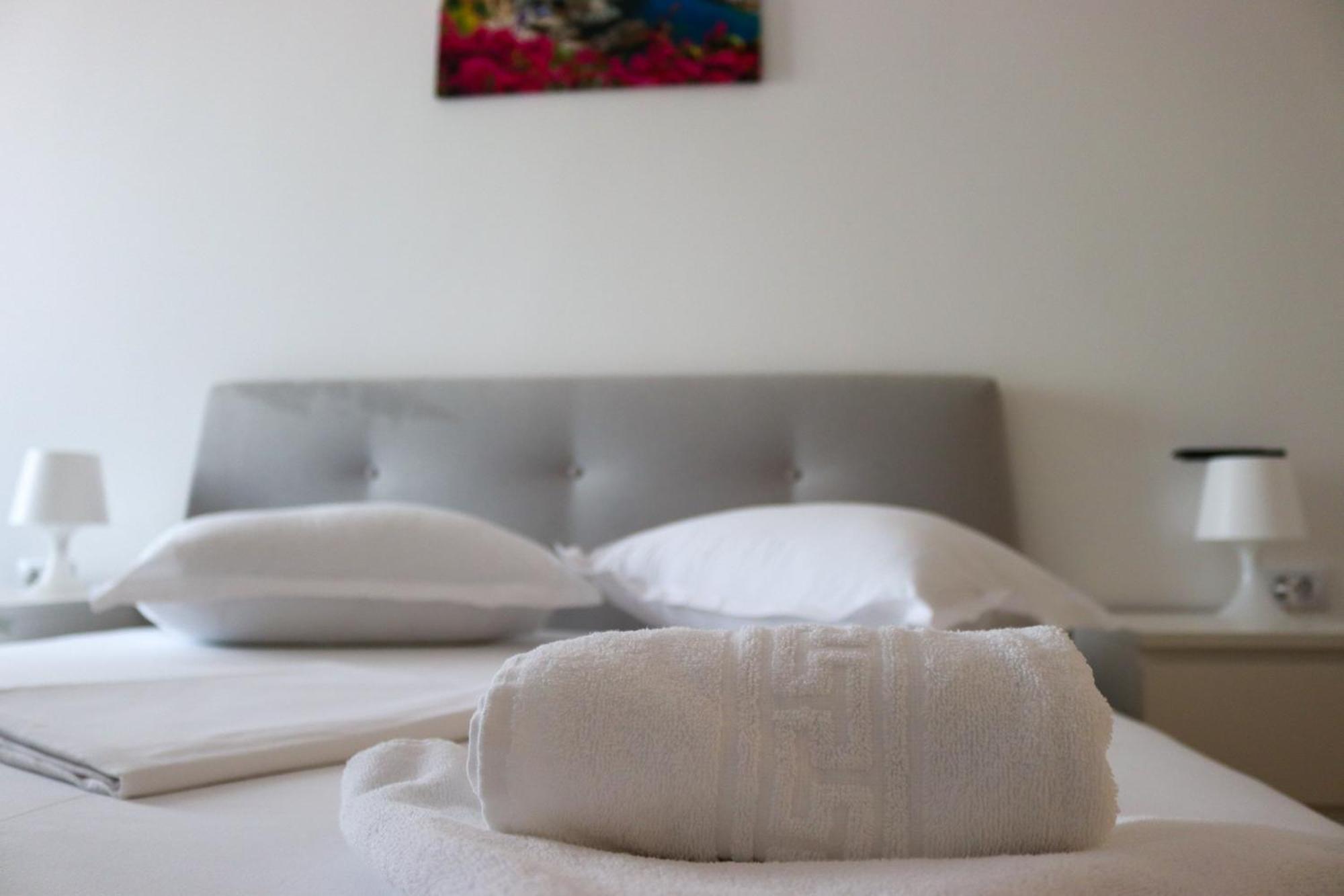 Azure Sea Apartments - Bychoice Mamaia Esterno foto