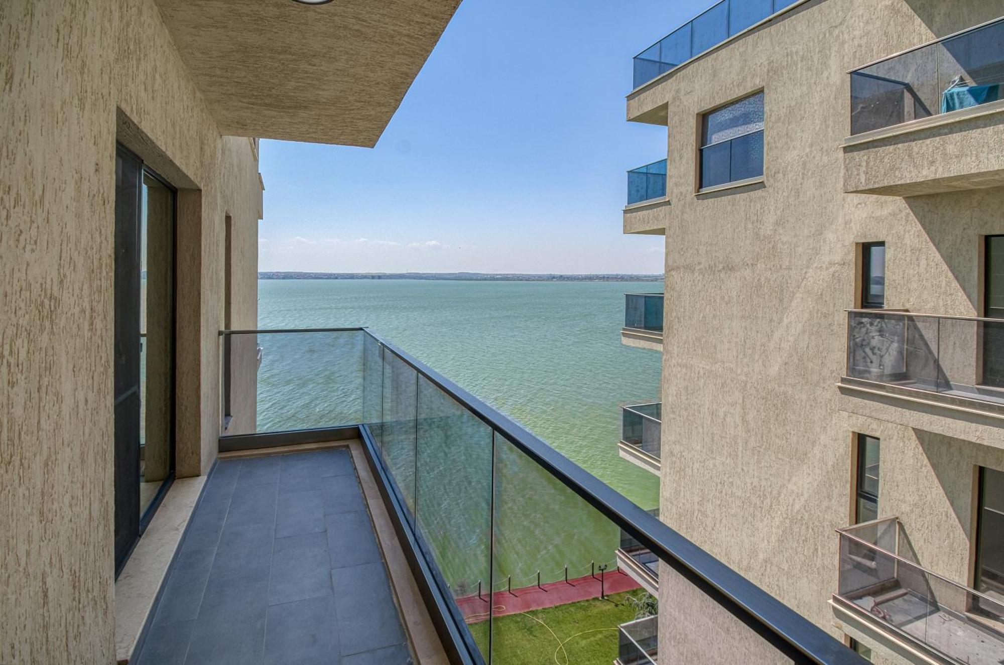 Azure Sea Apartments - Bychoice Mamaia Esterno foto